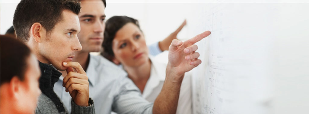 Ein junges Team von Beratern spricht über Steuergestaltung, Rechtsformen, Betriebswirtschafltiche Beratung und Unternehmensnachfolge und mehr. 